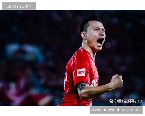 足球界2号球星风采揭示 他在绿茵场上的传奇故事与突破成就